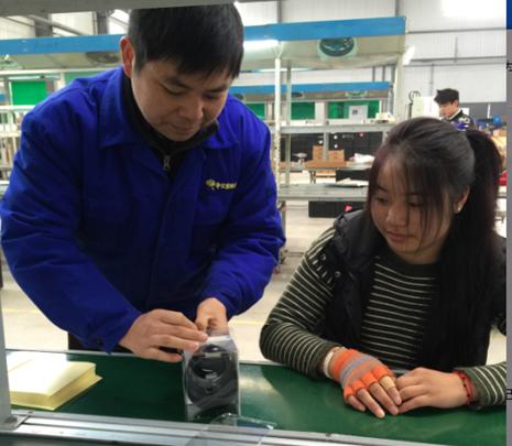 Huabao has been ＂the advanced working group of floating population＂, and Zheng Yuxi won the ＂m...